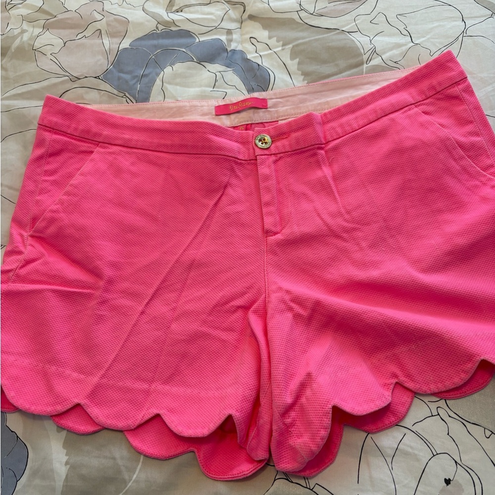 Lilly Pulitzer Vibrant Pink Scalloped Hem Shorts